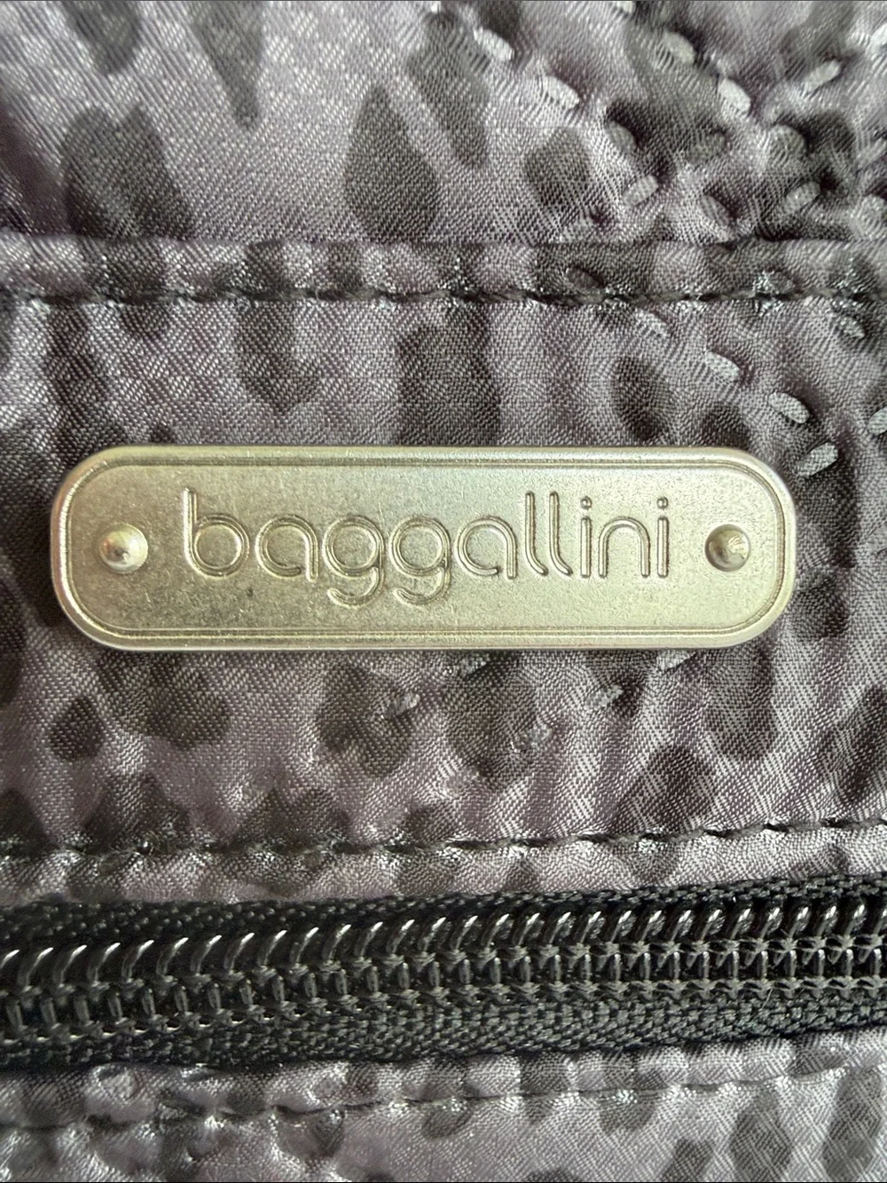 Baggallini Quilted Double Zip Anytime Crossbody in Charcoal Snakeskin Quilt - Picture 7 of 16